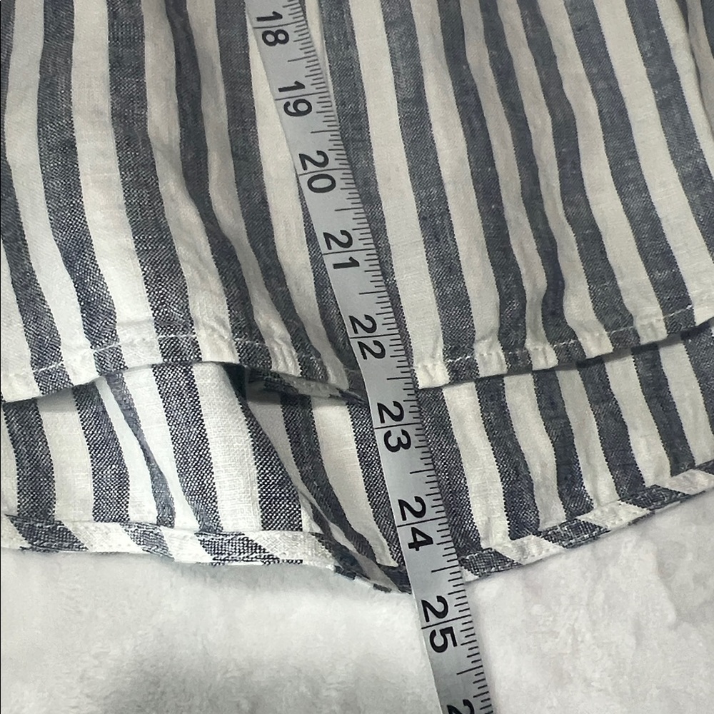 Everlane Navy and White Striped Shirt - Picture 9 of 10